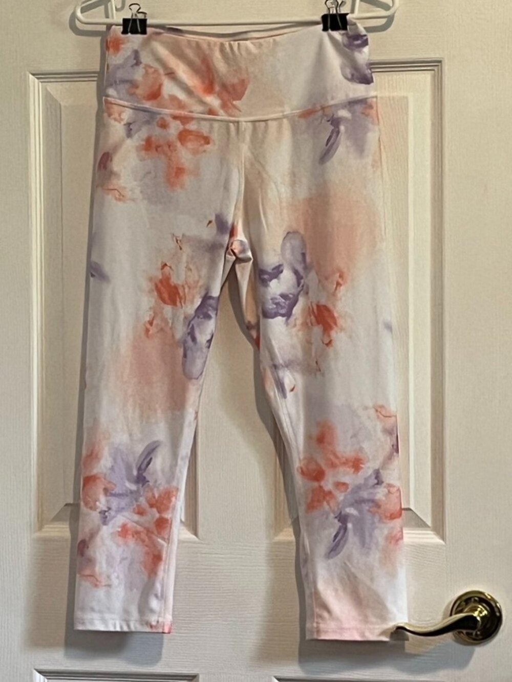 Joe Fresh medium capri legging